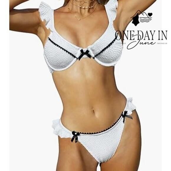 CharmLeaks Smocked Underwire Bikini Swimsuit Size L - Picture 1 of 6
